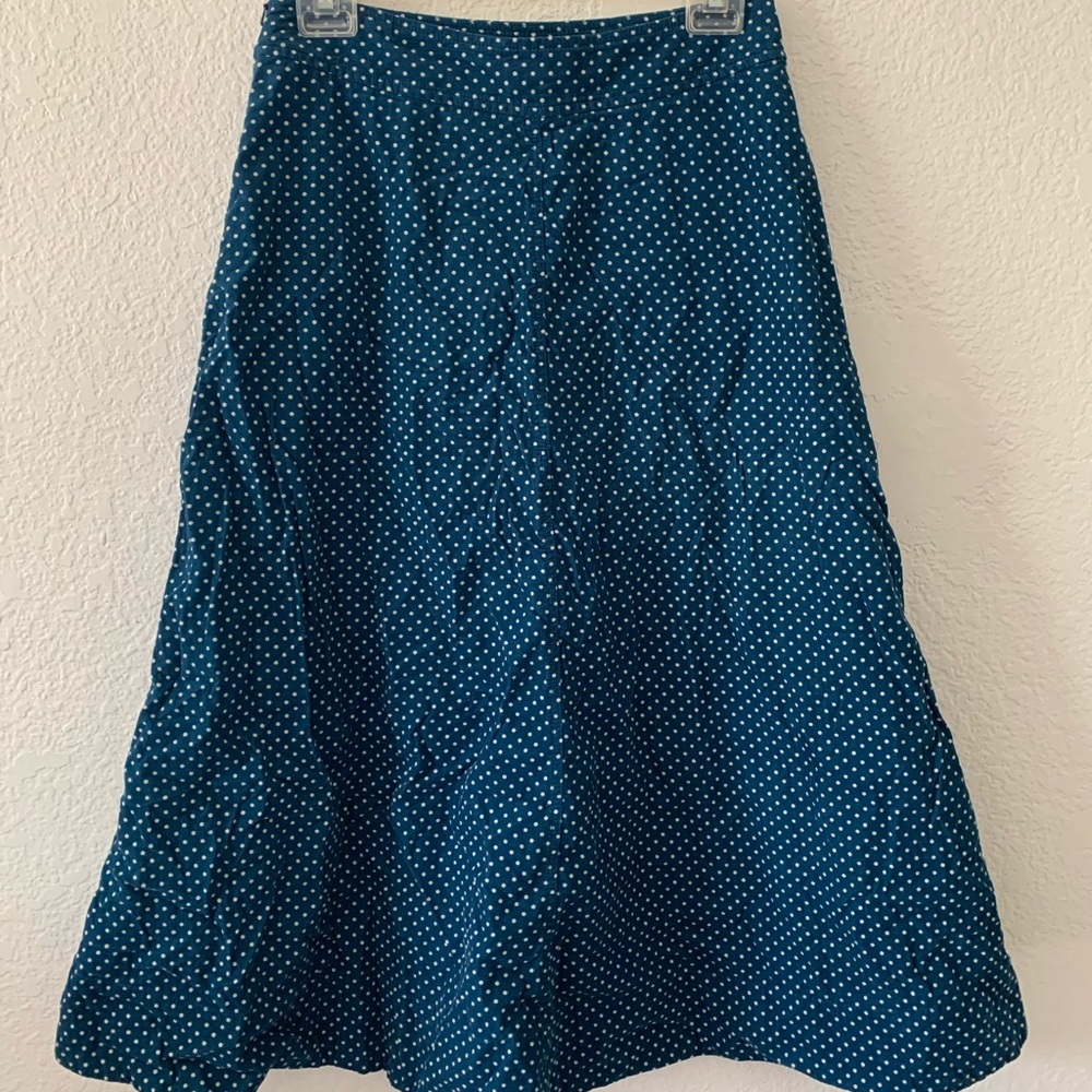 Midi blue polkadotted skirt